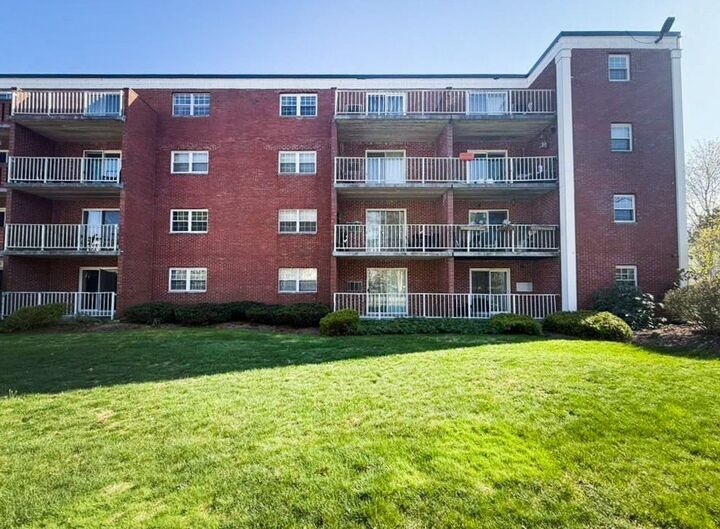 Property Photo:  50 Webster St 104  MA 02190 