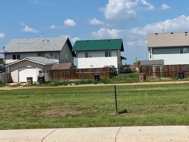 Property Photo: 87 Upland Manor AB T1R 1P9
