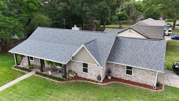 Property Photo:  577 Bobwhite Ct  FL 32514 