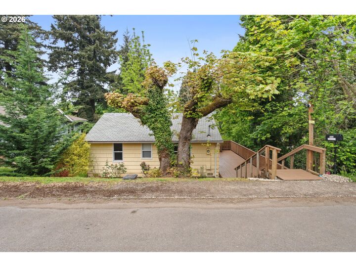 Property Photo: 4008 E 14th St WA 98661
