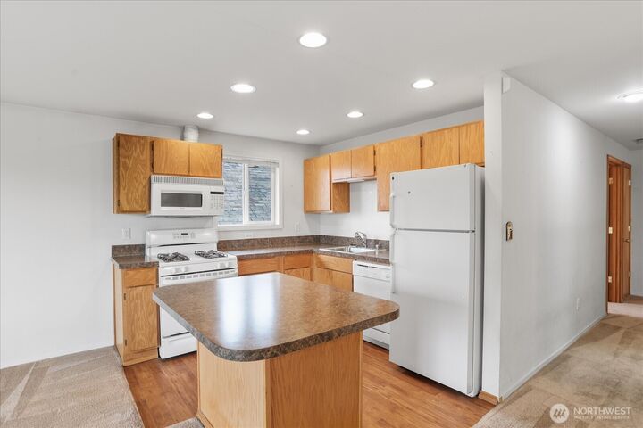 Property Photo:  2609 W Marine View Drive 2  WA 98201 