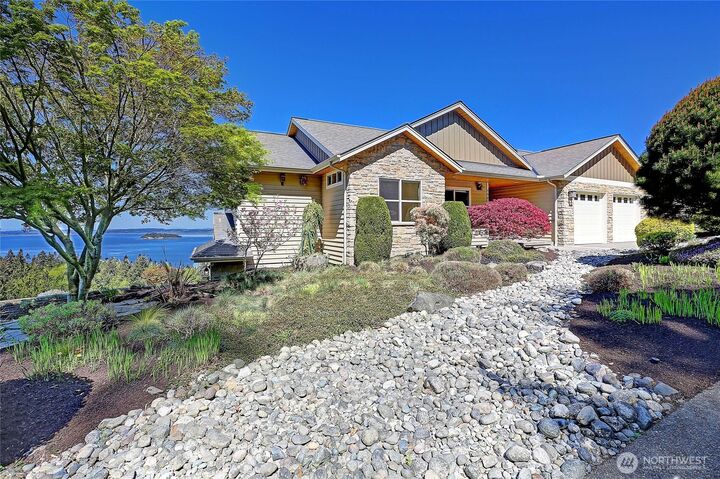 Property Photo:  1081  Morgan Way  WA 98282 