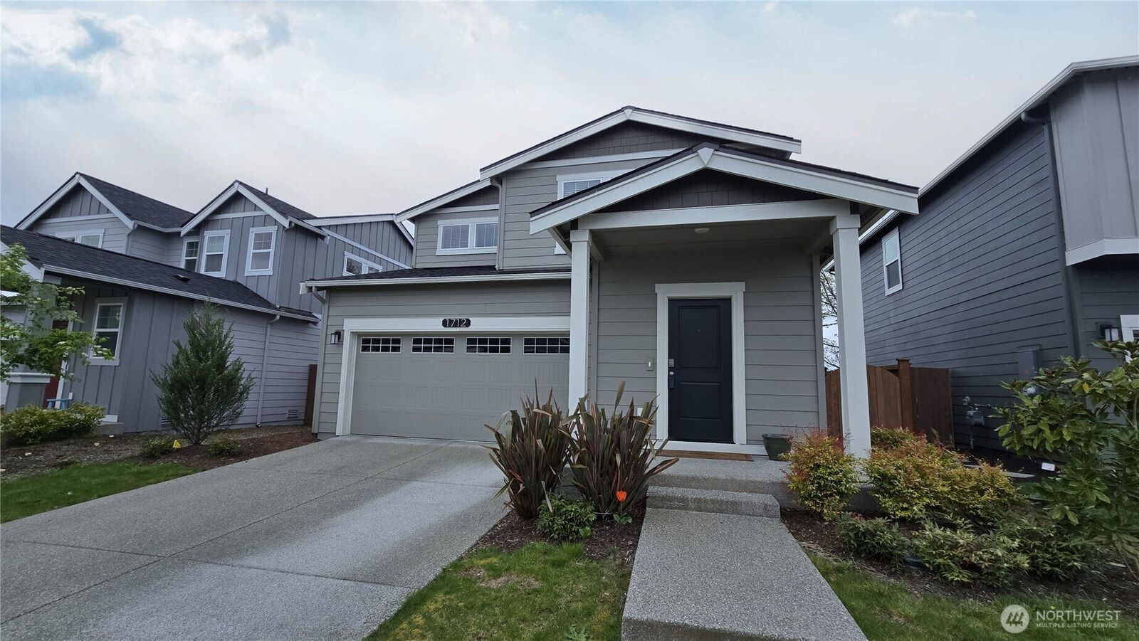 Property Photo:  1712  Moran Avenue  WA 98920 