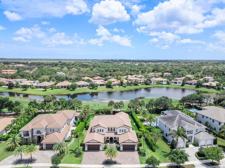 Property Photo:  7762 Marvanna Lane  FL 33076 