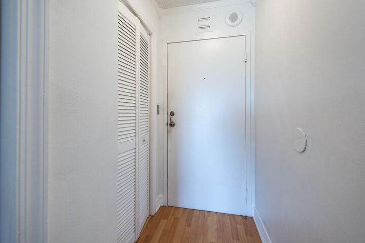 Property Photo:  900 NE 18th Avenue 409  FL 33304 