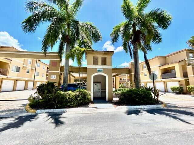Property Photo:  741 N Pine Island Road 303  FL 33324 