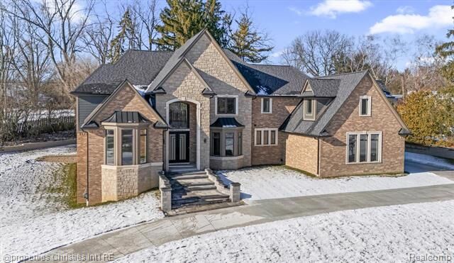 Property Photo:  3080 Chickering Court  MI 48302 