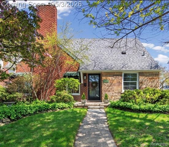 Property Photo: 165 Mohawk Street MI 48124