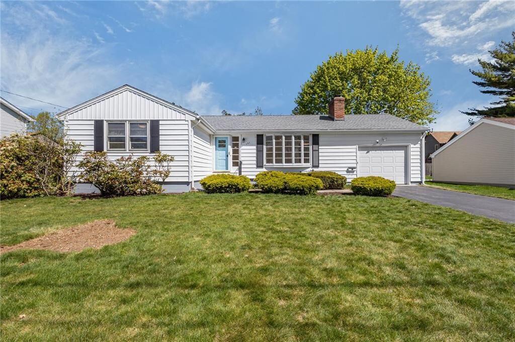Property Photo:  101 Bateman Avenue  RI 02920 
