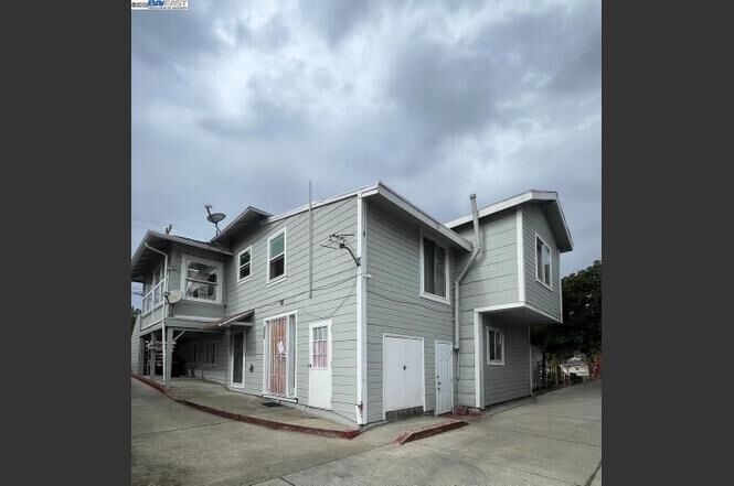 Property Photo: 2158 High Street CA 94601
