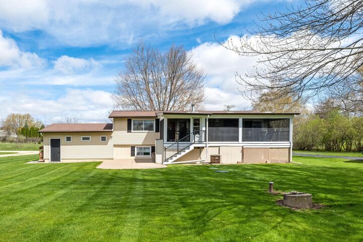 Property Photo: W869 Summit Court WI 54941