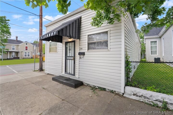 Property Photo:  620 W Spring Street  IN 47150 