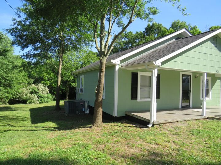 Property Photo: 406 River Drive SC 29340