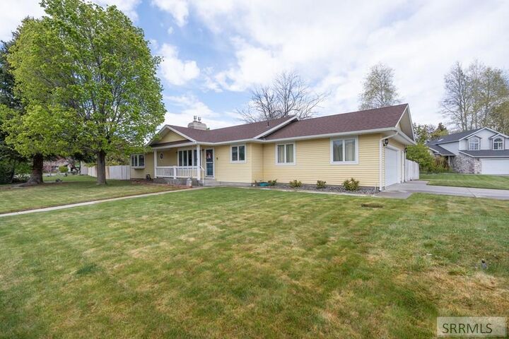 Property Photo:  2945 Chaparral Drive  ID 83404 