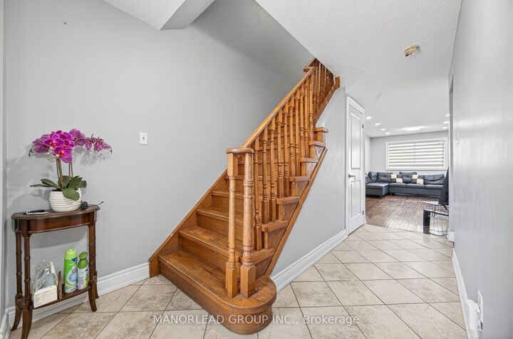 Property Photo: 45 Brimstone Crescent ON M1V 3C8