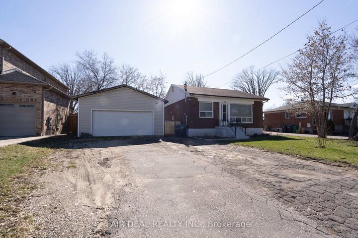 Property Photo: 38 Cattrick Street ON L4T 1H5