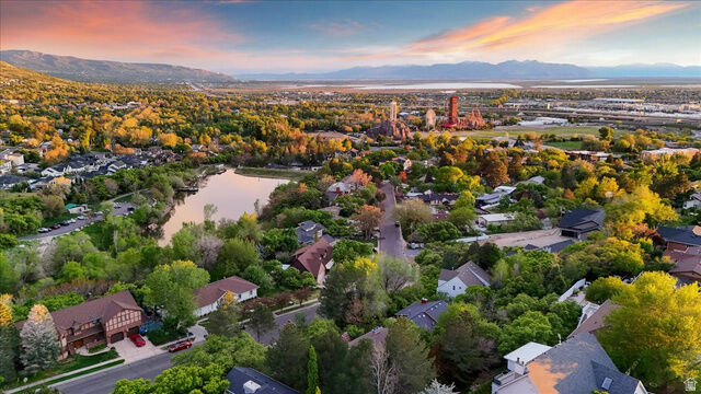 Property Photo:  905 Oakridge Dr  UT 84025 