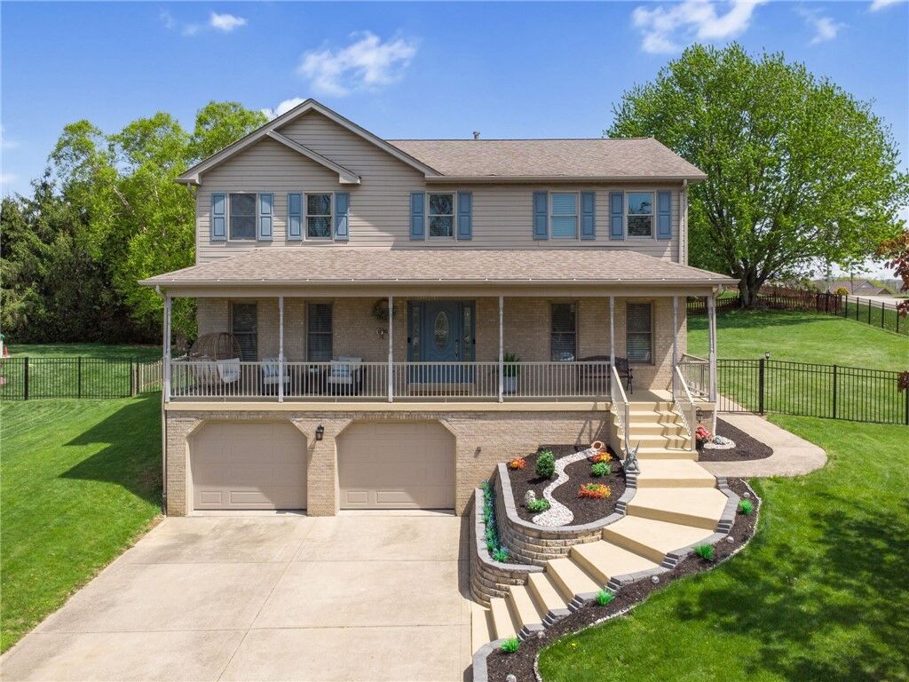 Property Photo:  1000 Chinaberry Ct  PA 15636 