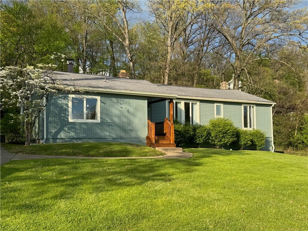 Property Photo:  504 Sawmill Rd  PA 15601 