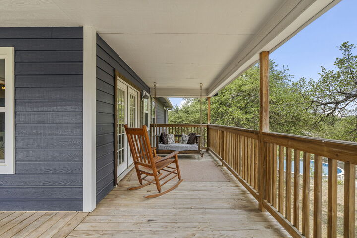 Property Photo:  10006 Janet Loop  TX 78620 