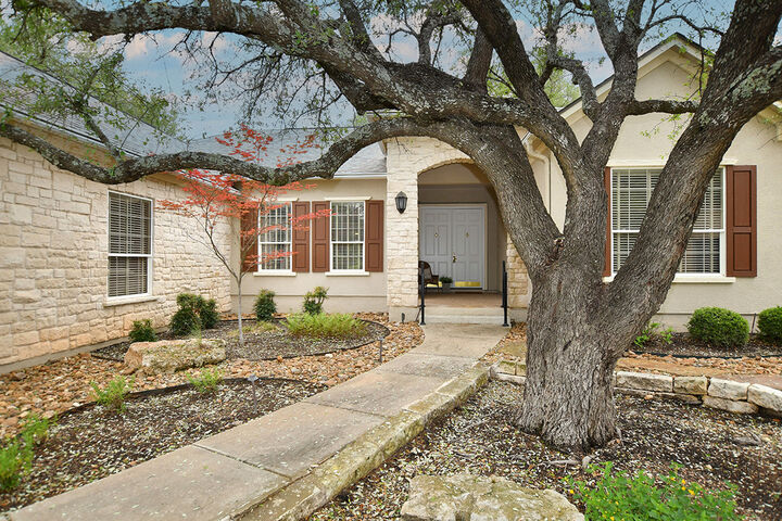 Property Photo:  120 Golf View Drive Drive  TX 78633 