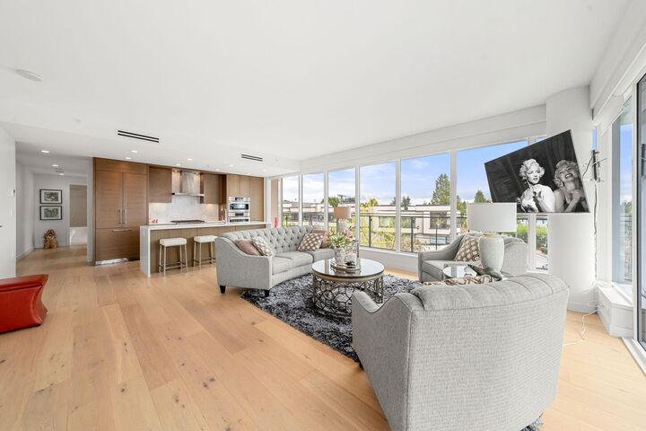 Property Photo: 1439 George Street 305 BC V4B 0B9