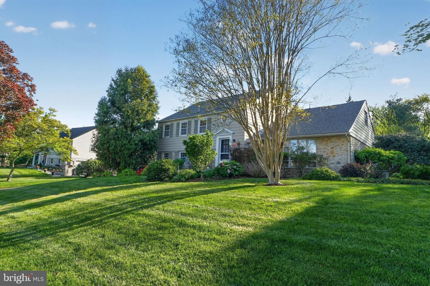 Property Photo:  307 Colonial Drive  PA 19086 
