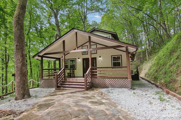 Property Photo:  291 Dills Road  NC 28713 