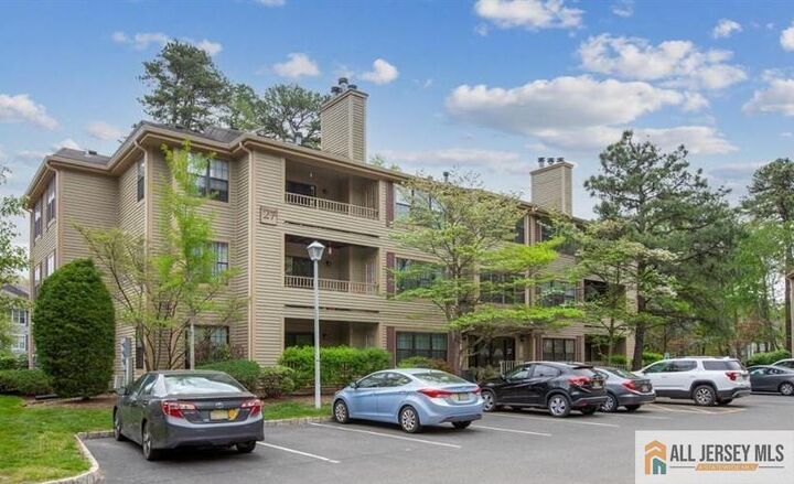 Property Photo:  2710 Ridgefield Court 2710  NJ 08828 