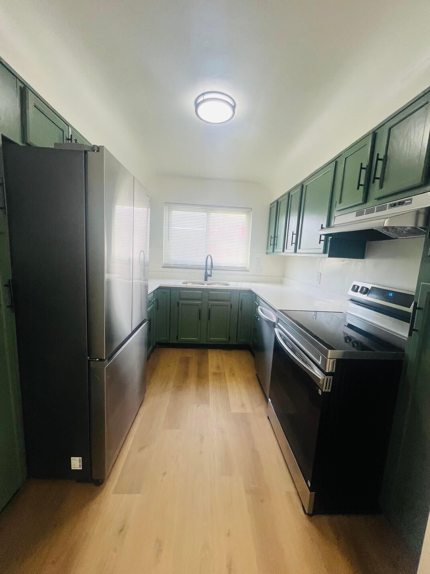 Property Photo:  1660 E Weber Road  OH 43211 