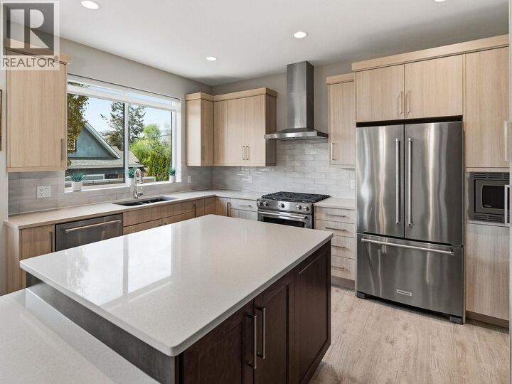 Property Photo: 580 Patterson Avenue BC V1Y 5C6