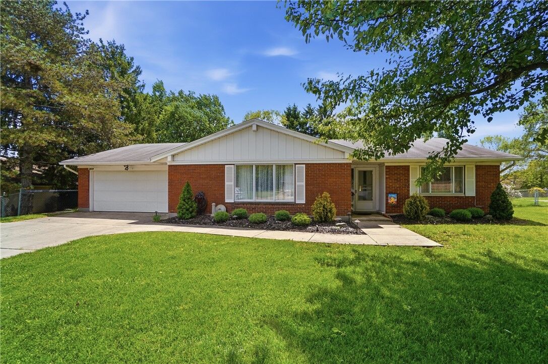 Property Photo:  2516 E Whipp Road  OH 45440 