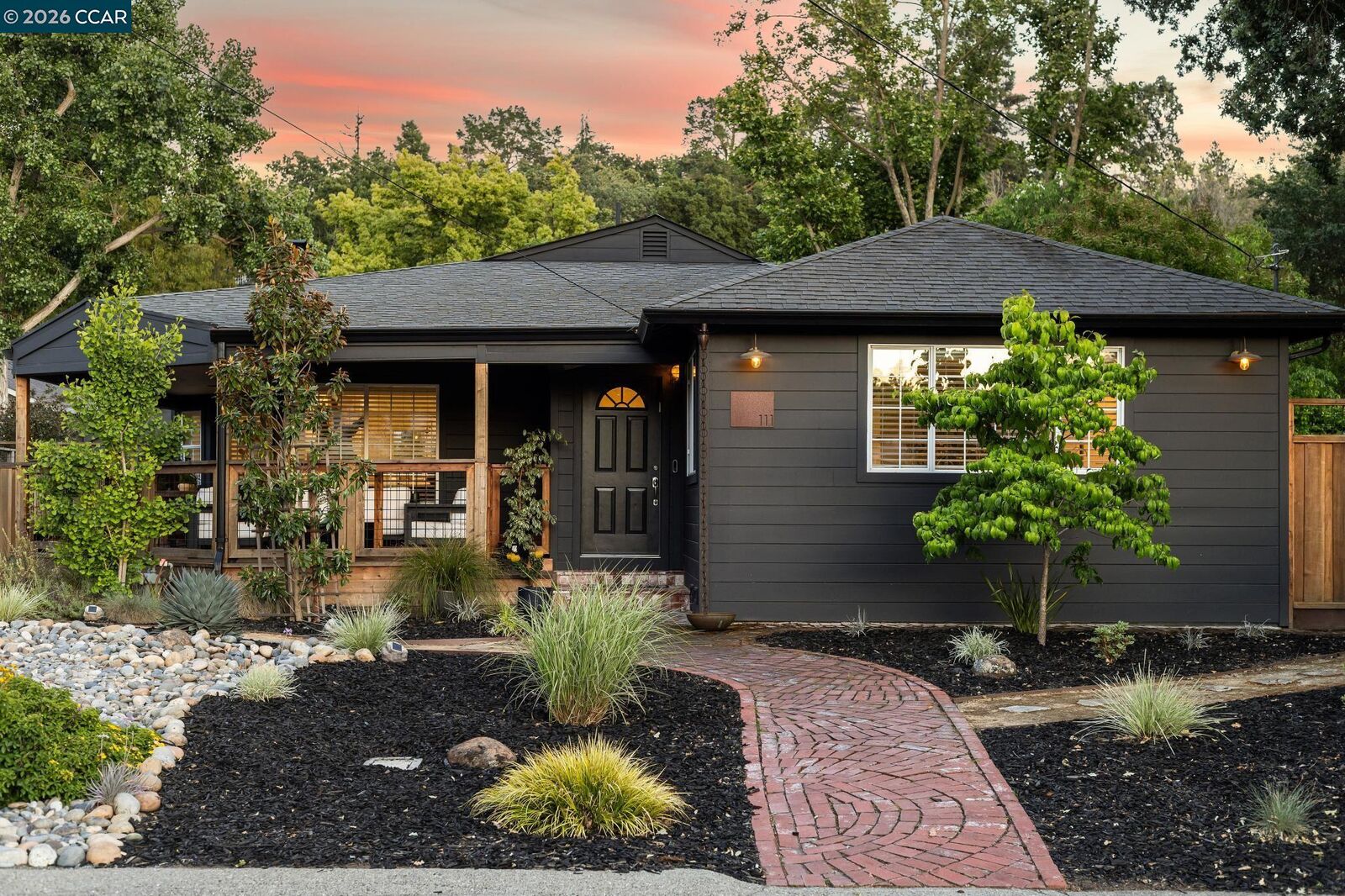 Property Photo:  111 Park Ave  CA 94595 