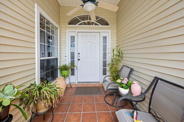 Property Photo: 806 Linda Drive FL 32569