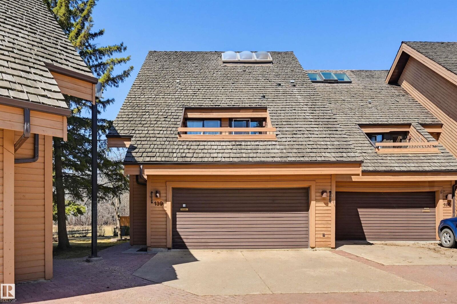 Property Photo: 139 Wolf Willow Crescent NW AB T5T 1T1