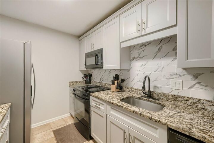 Property Photo: 3903 Woodridge Way GA 30084