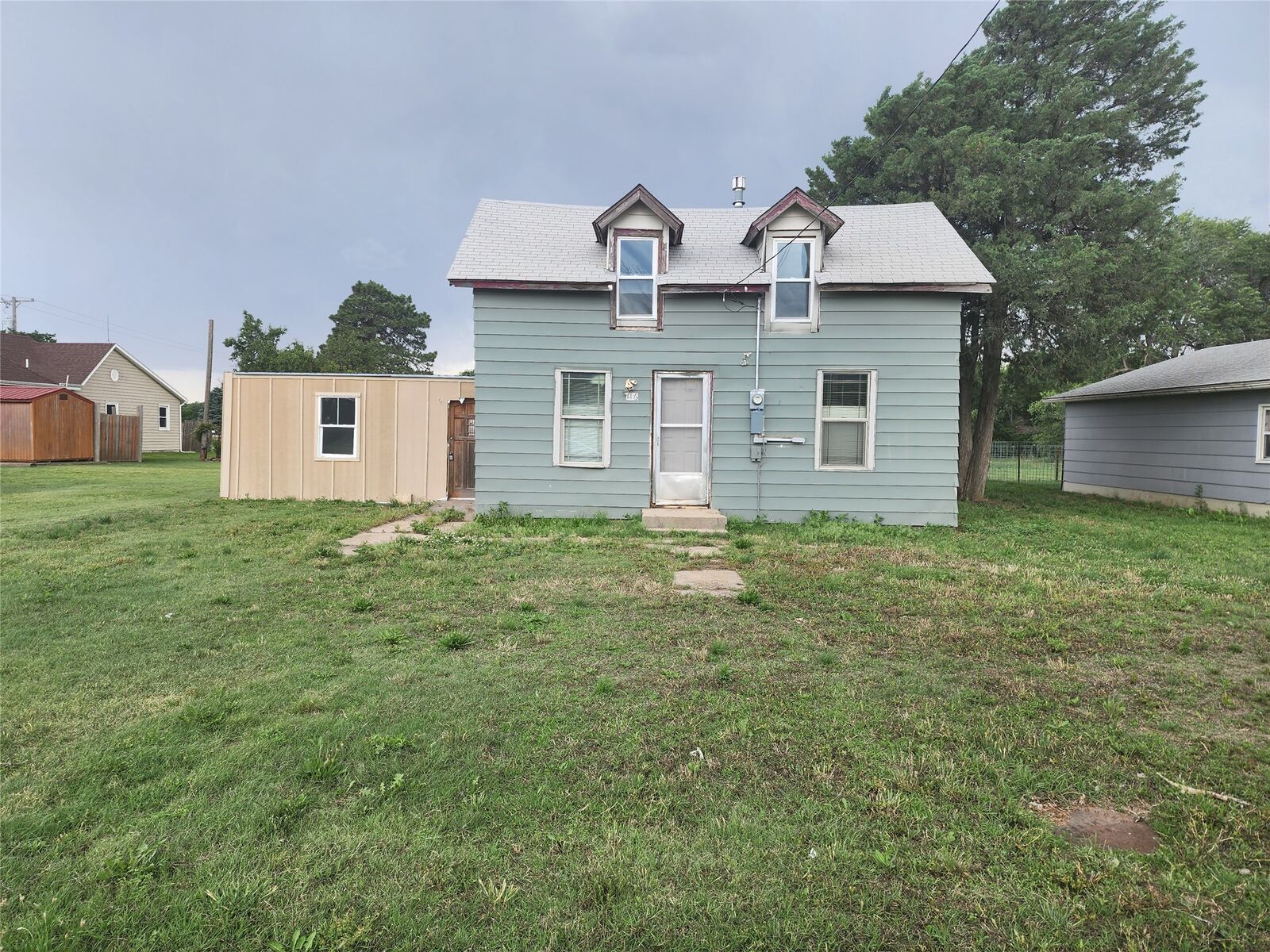 Property Photo:  116 S Poplar Street  KS 67563 
