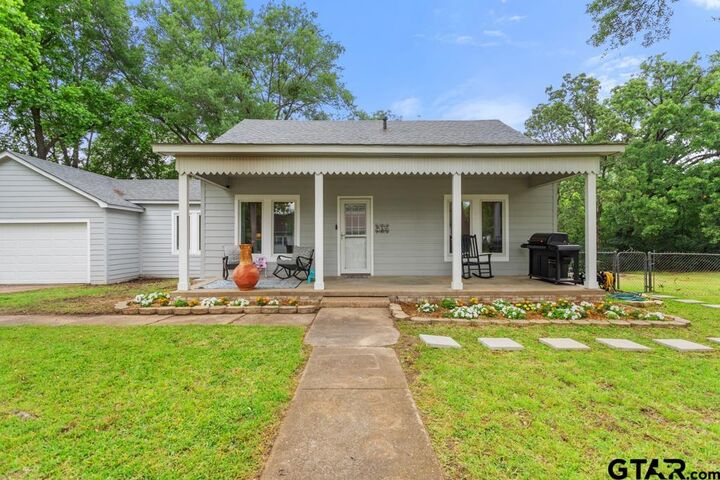 Property Photo:  418 O'Hara  TX 75140 