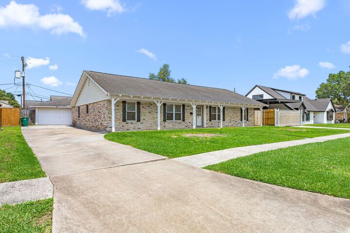 Property Photo:  1312 Hancock Avenue  TX 77502 