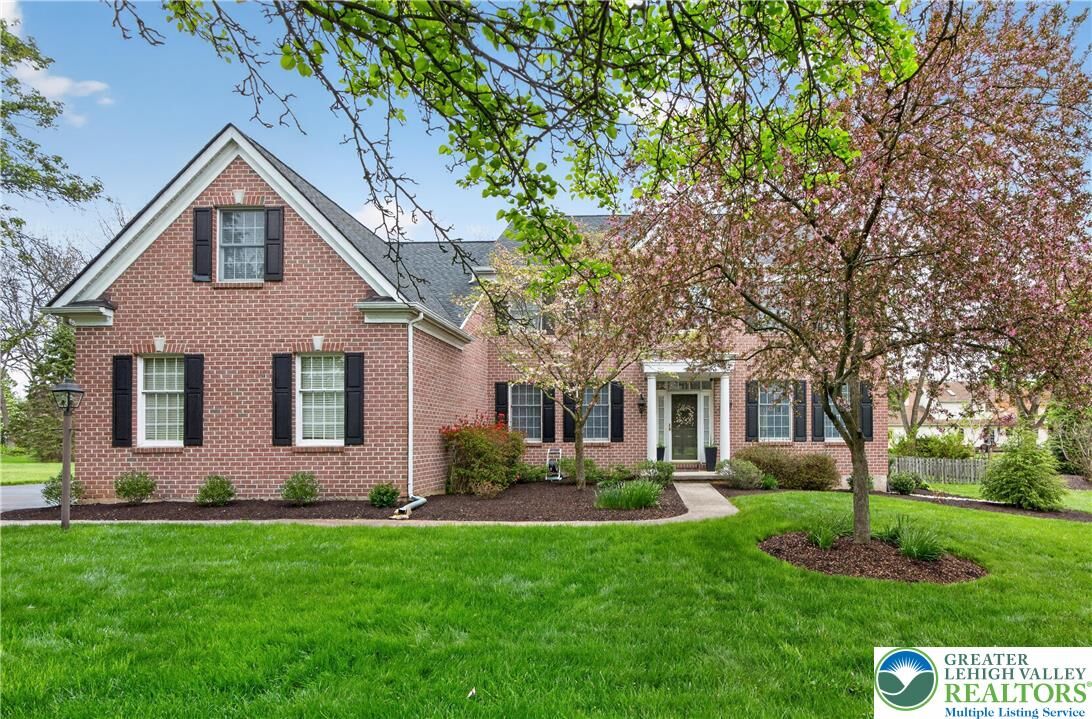 Property Photo: 2347 Cross Creek Road PA 18062