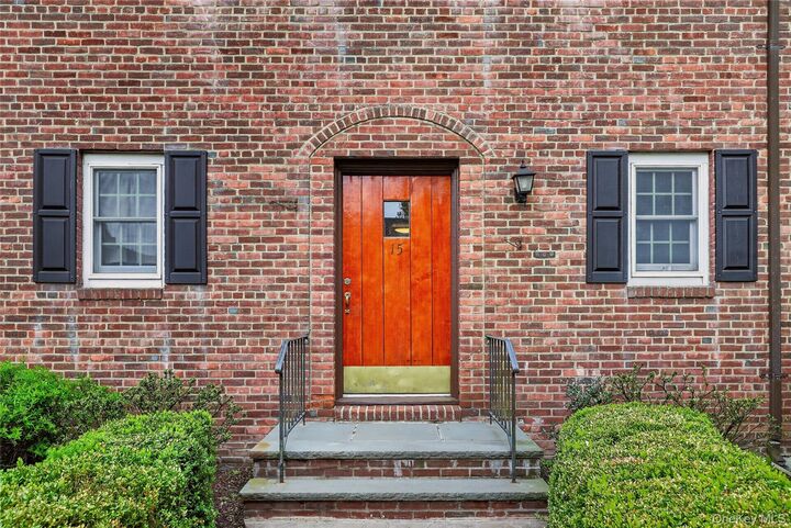 Property Photo:  765 N Broadway 15B  NY 10706 