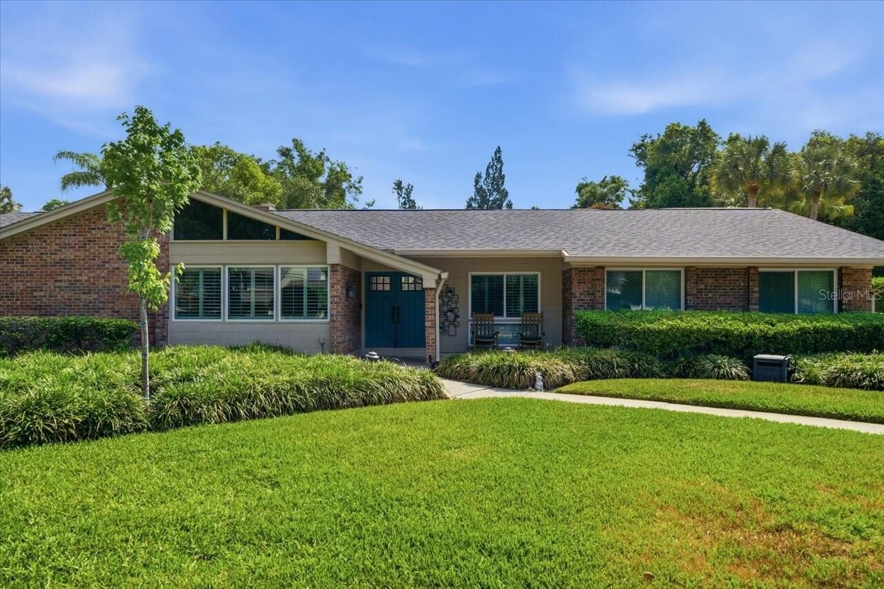 Property Photo:  4014 Carrollwood Village Drive  FL 33618 