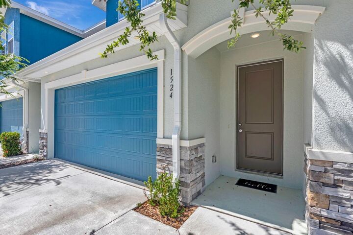 Property Photo:  1524 Blue Sea Street  FL 33756 