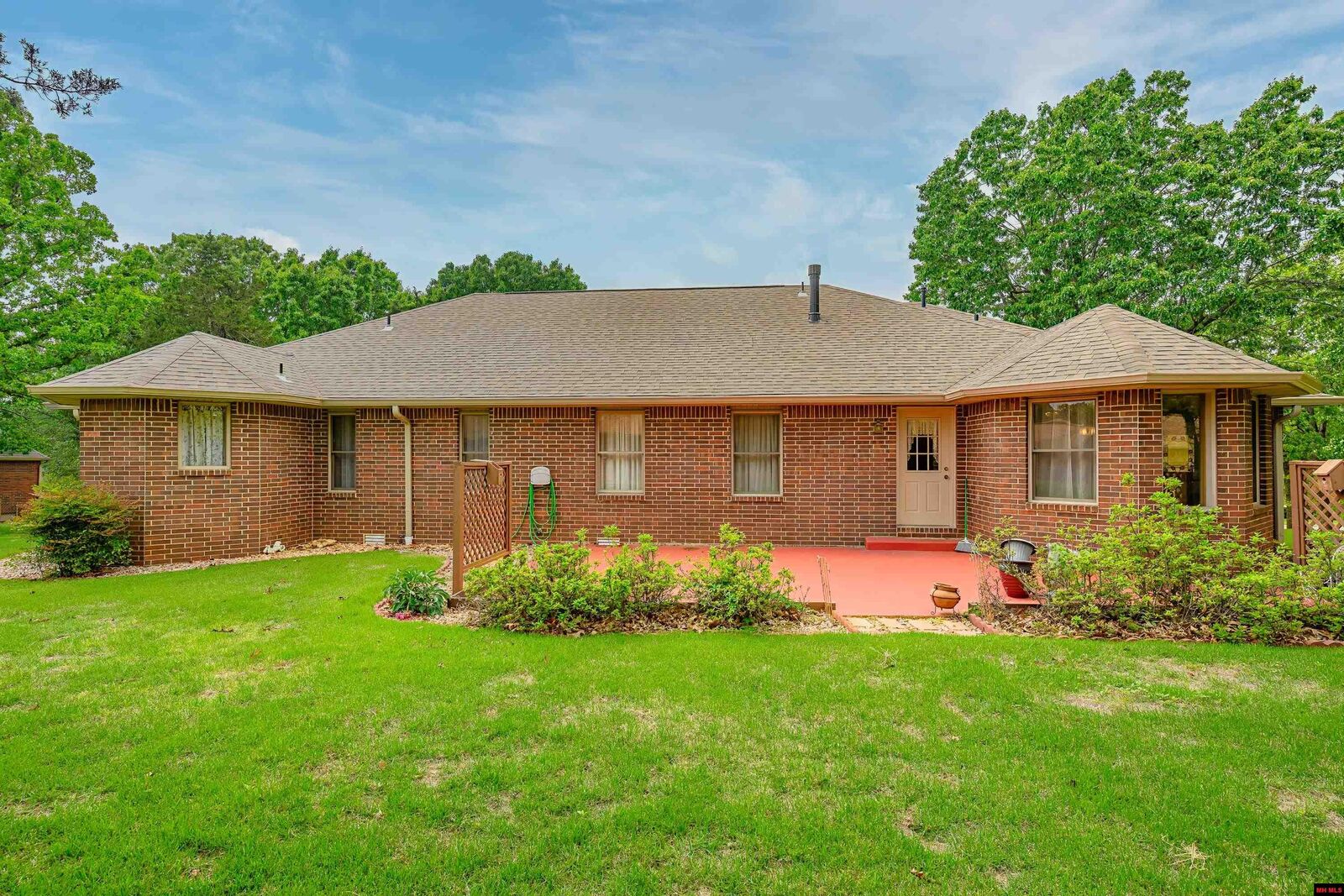 Property Photo:  337 Northpointe Drive  AR 72653 