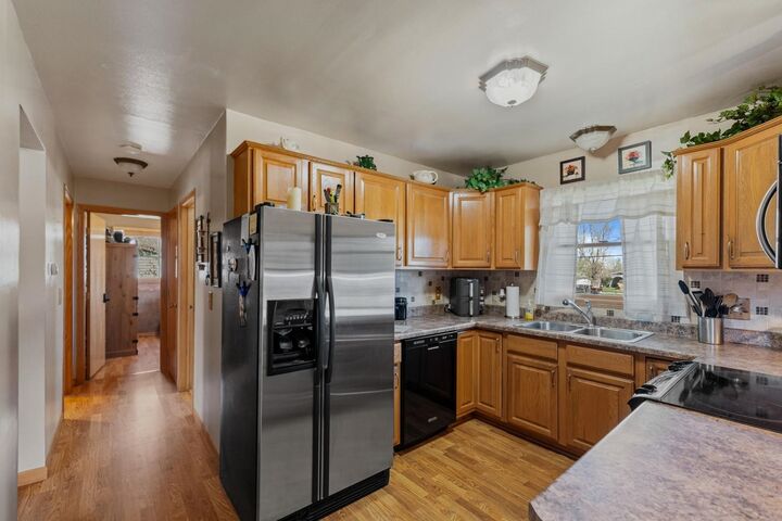 Property Photo:  16 Nickel Place  SD 57783 