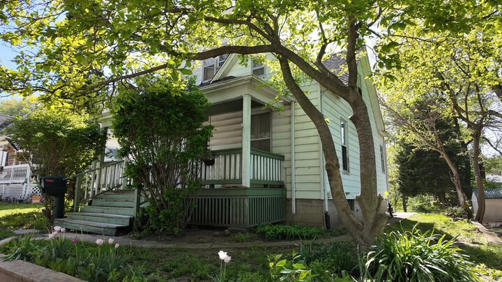 Property Photo: 113 S Isabella Street IL 61727