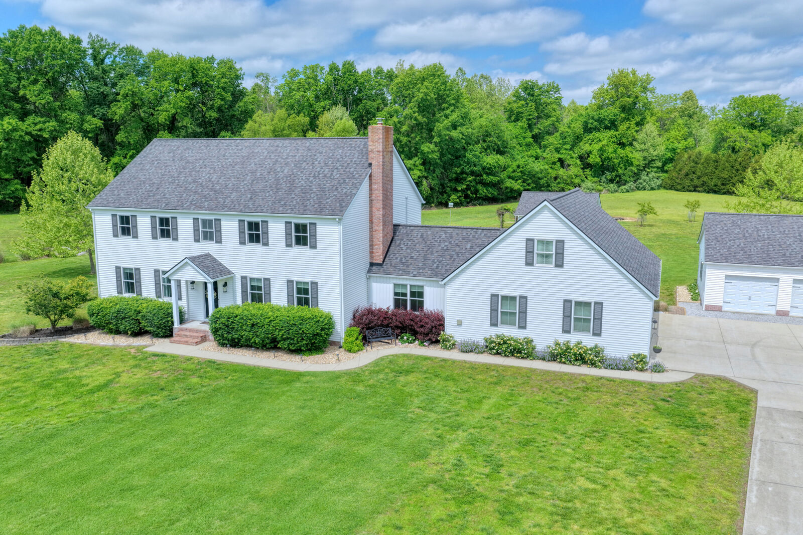 Property Photo:  1354 Hickory Trail  IL 62902 