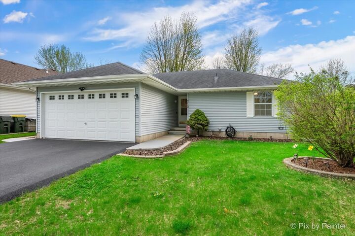 Property Photo: 710 Redwood Court IL 60135