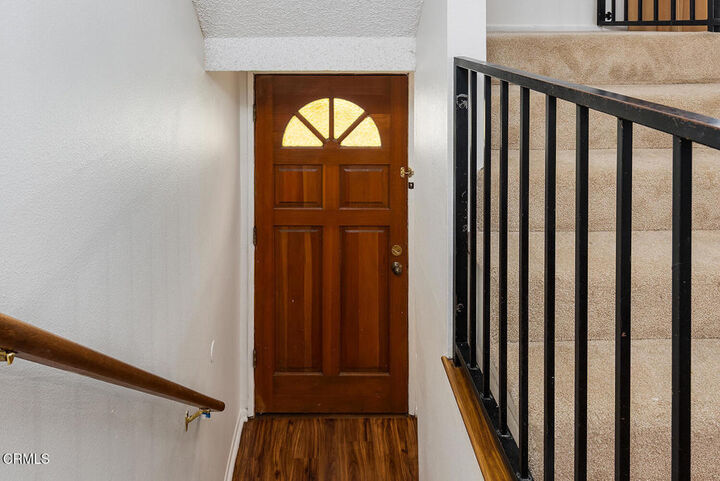 Property Photo:  283 S Hudson Avenue 22  CA 91101 