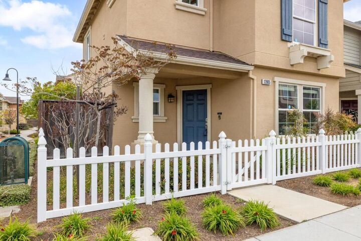 Property Photo:  12805 Rogge Village Loop  CA 93906 